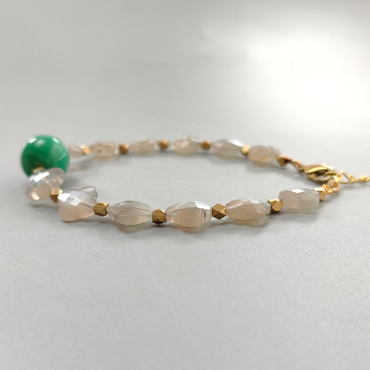 59.65cts Natural Gray Moonstone, Chrysoprase Checker Cut Beads Brass Bracelet 6.70"