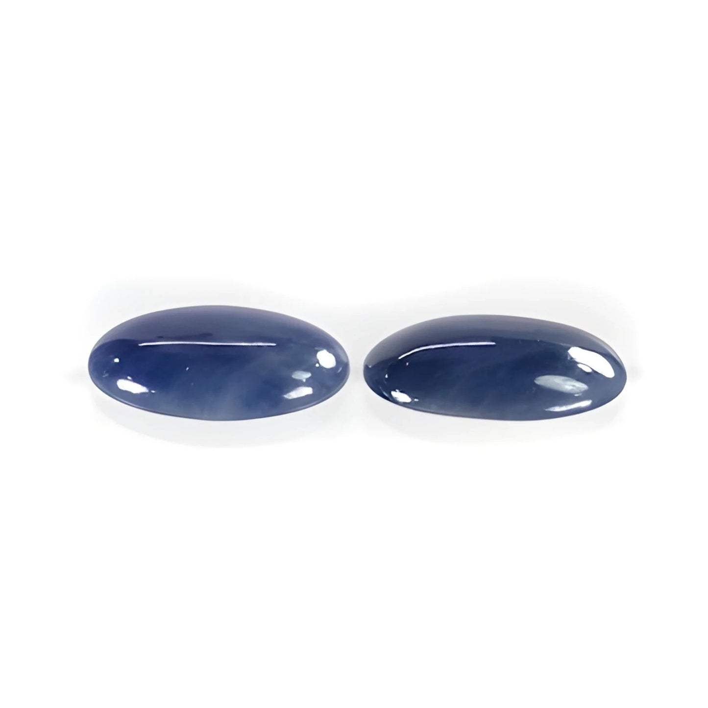 Cabochon di zaffiro blu