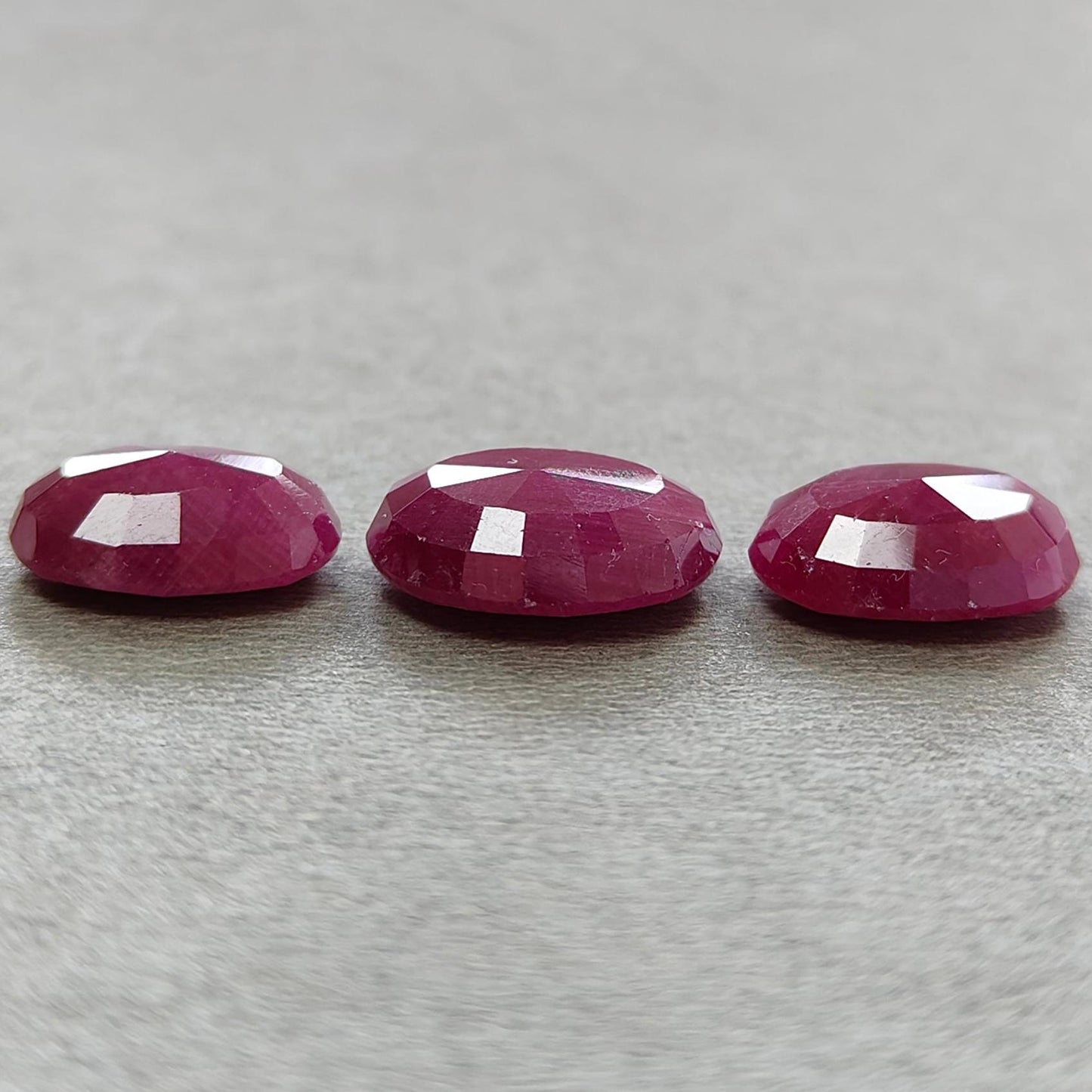 Ruby Gemstone Normal Cut : 23.20cts Natural Untreated Unheated Red Ruby Oval Shape 13.5*10mm - 14.5*12mm 3pcs