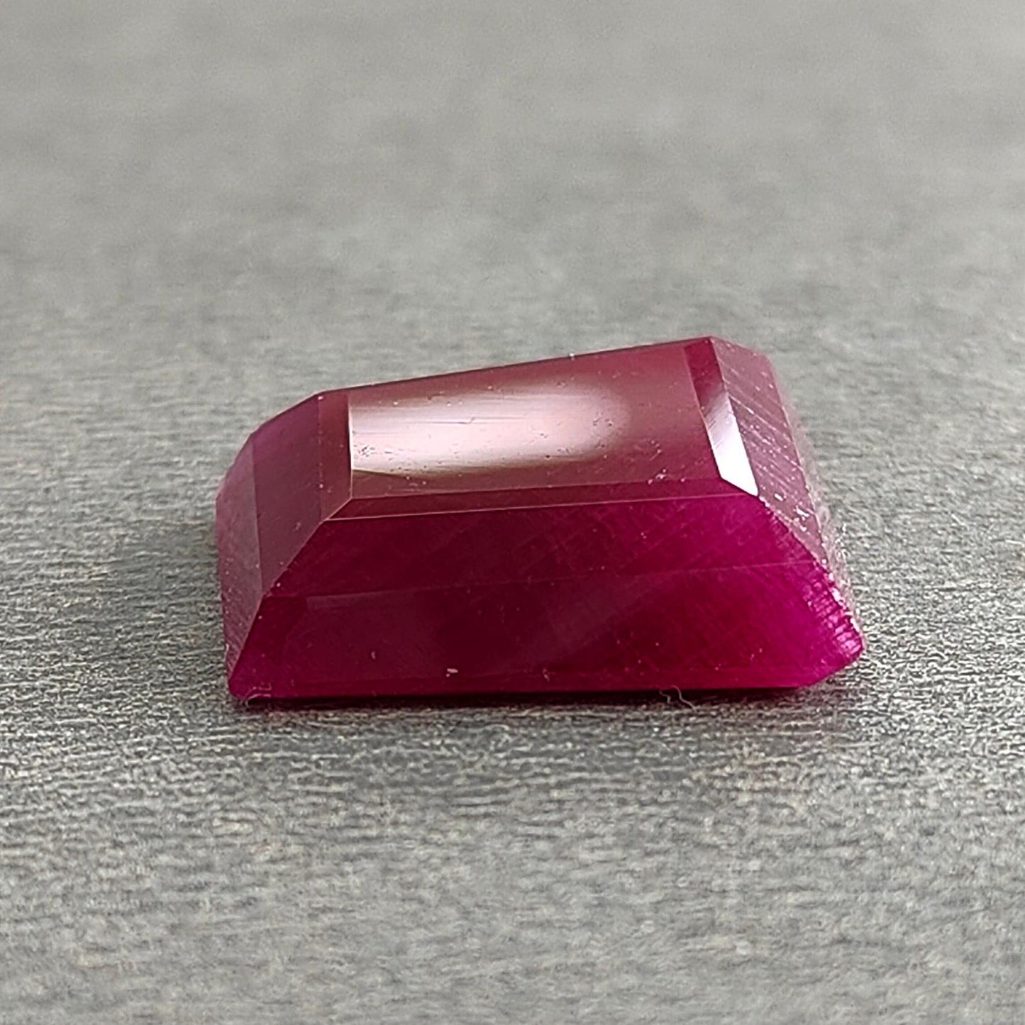 Ruby Gemstone Step Cut : 20.10cts Natural Untreated Unheated Red Ruby Trapezium Shape 17*5mm 1pc