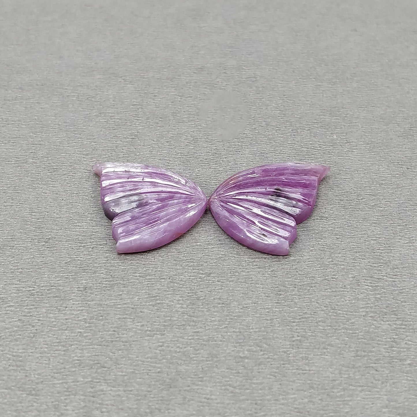 Raspberry Sheen SAPPHIRE Gemstone Carving : 29.45cts Natural Untreated Pink Sapphire Hand Carved BUTTERFLY 25*17mm Pair