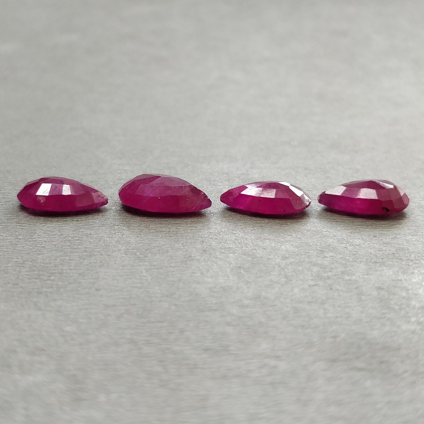 Ruby Gemstone Normal Cut : 14.30cts Natural Untreated Unheated Red Ruby Pear Shape 12*8mm - 13*9mm 4pcs