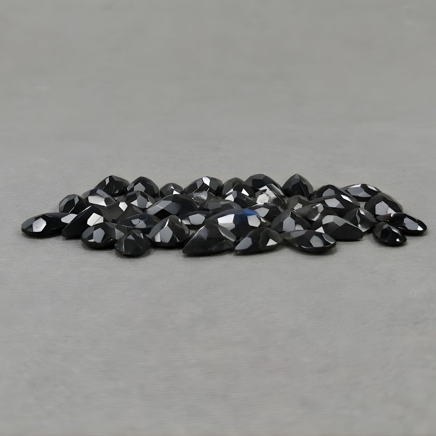 Labradorit-Edelstein