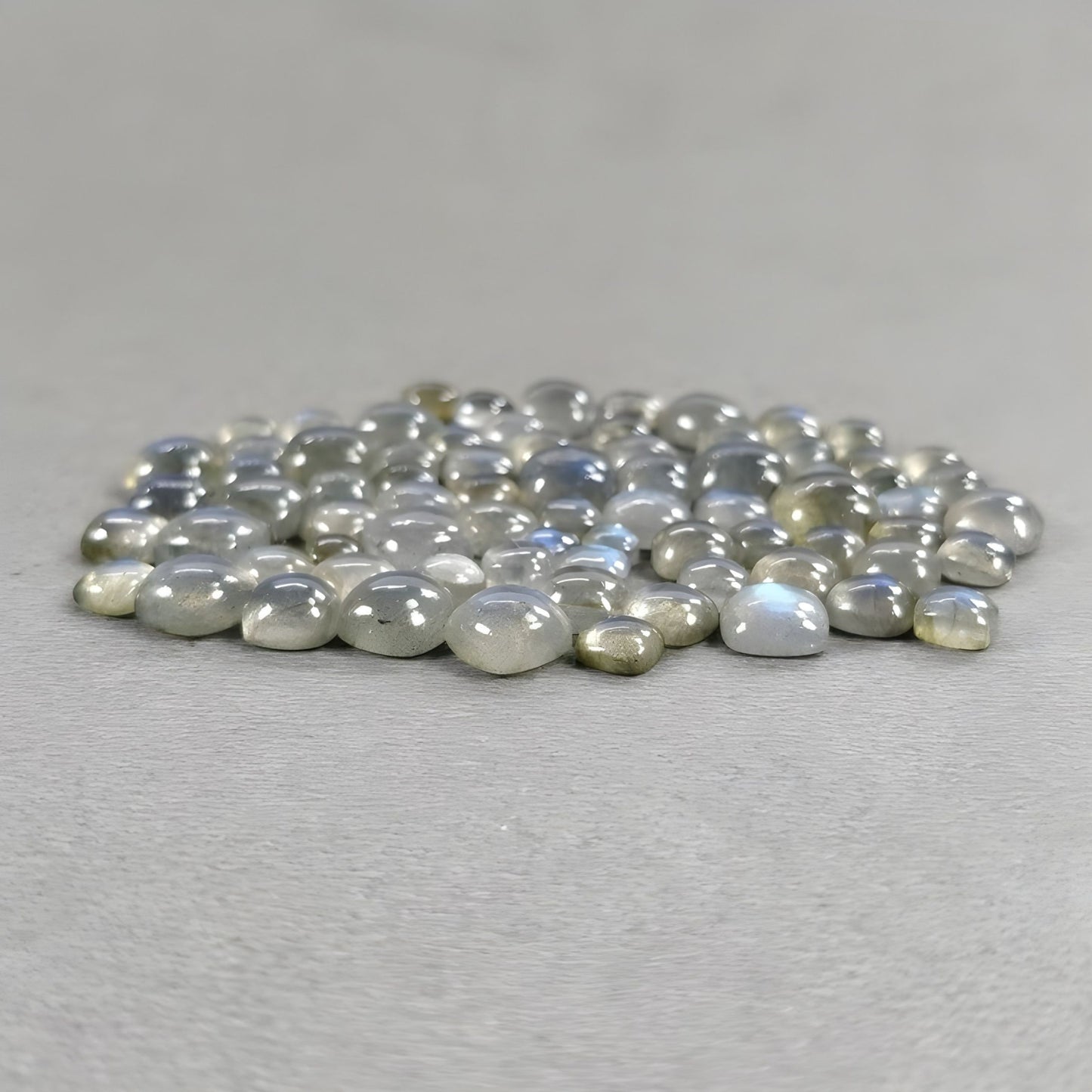 天然ラブラドライト