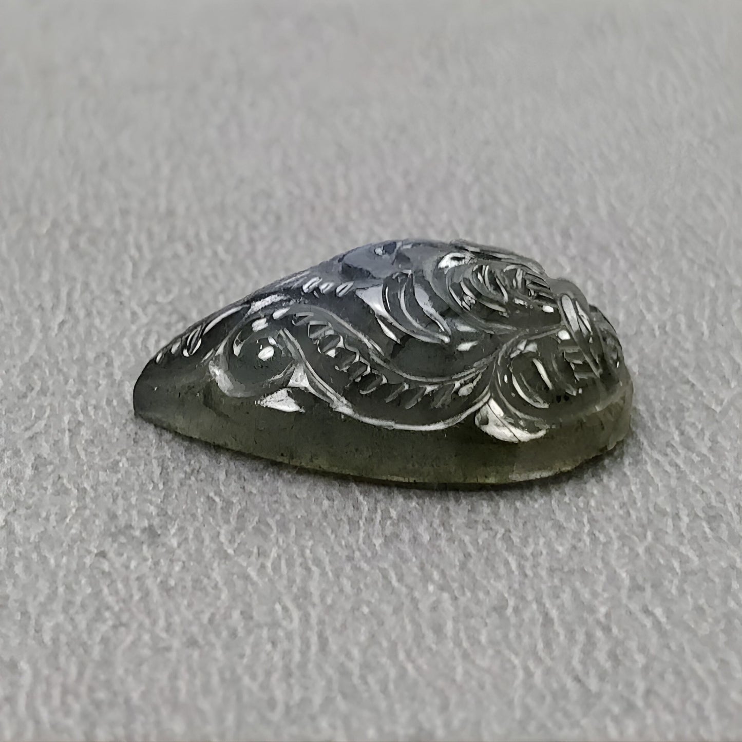 11.50cts Labradorite Gemstone Carving Natural Untreated Bi-Color Pear Shape 1pc