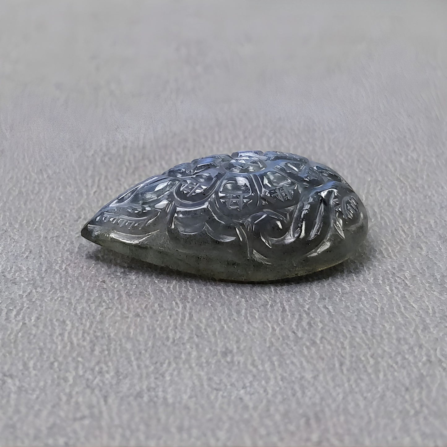 天然ラブラドライト