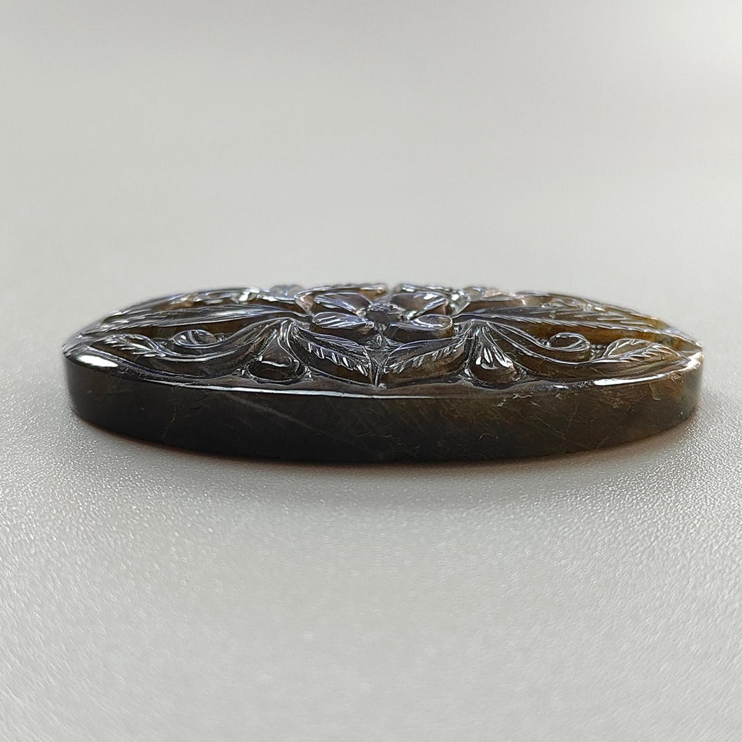 Blue Labradorite Gemstone Carving: 75.20cts Natural Untreated Unheated Labradorite Hand Carved Oval Shape 47.5*27mm 1pc For Jewelry