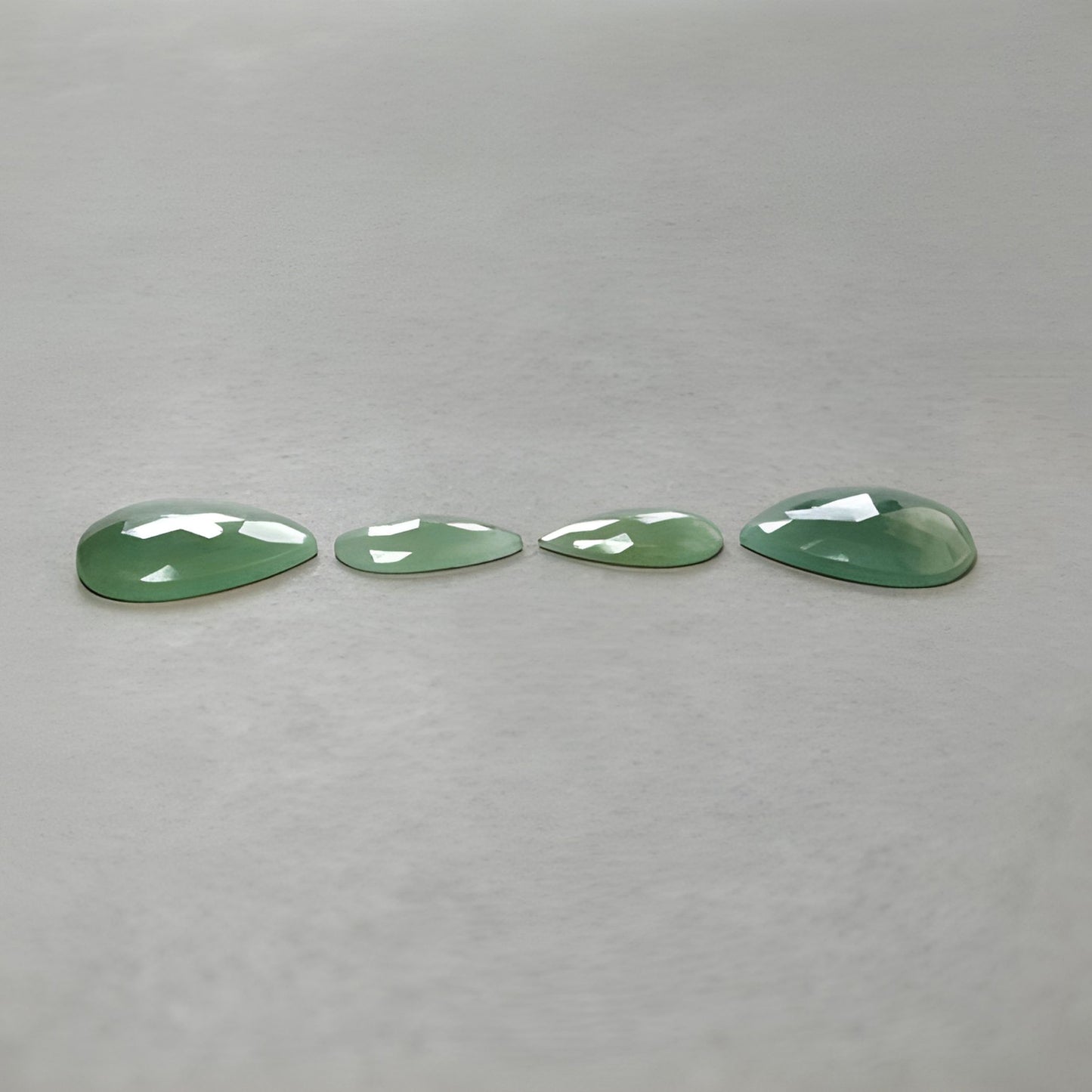 حجر الميلاد لشهر أبريل