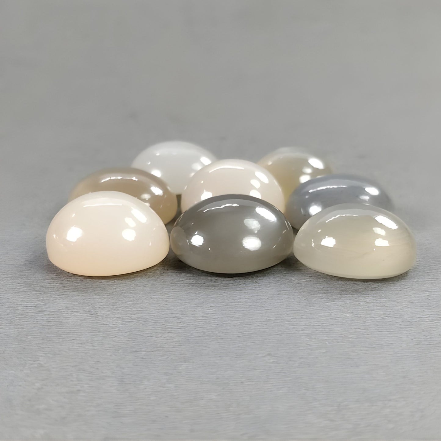 pietra di luna naturale non trattata