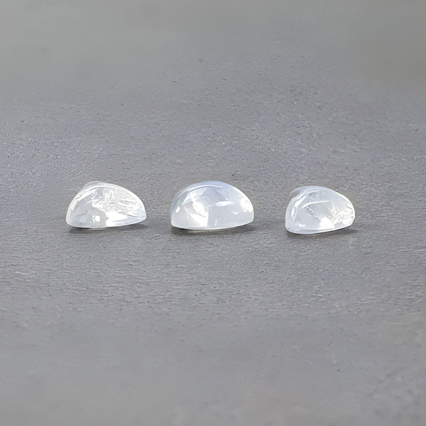 天然未经处理的宝石月光石