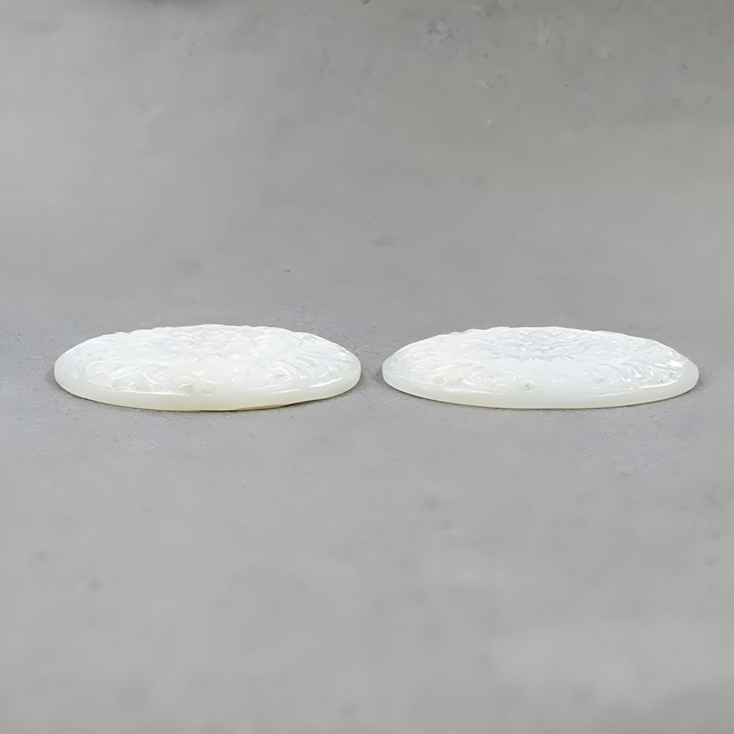 ムーンストーンの彫刻