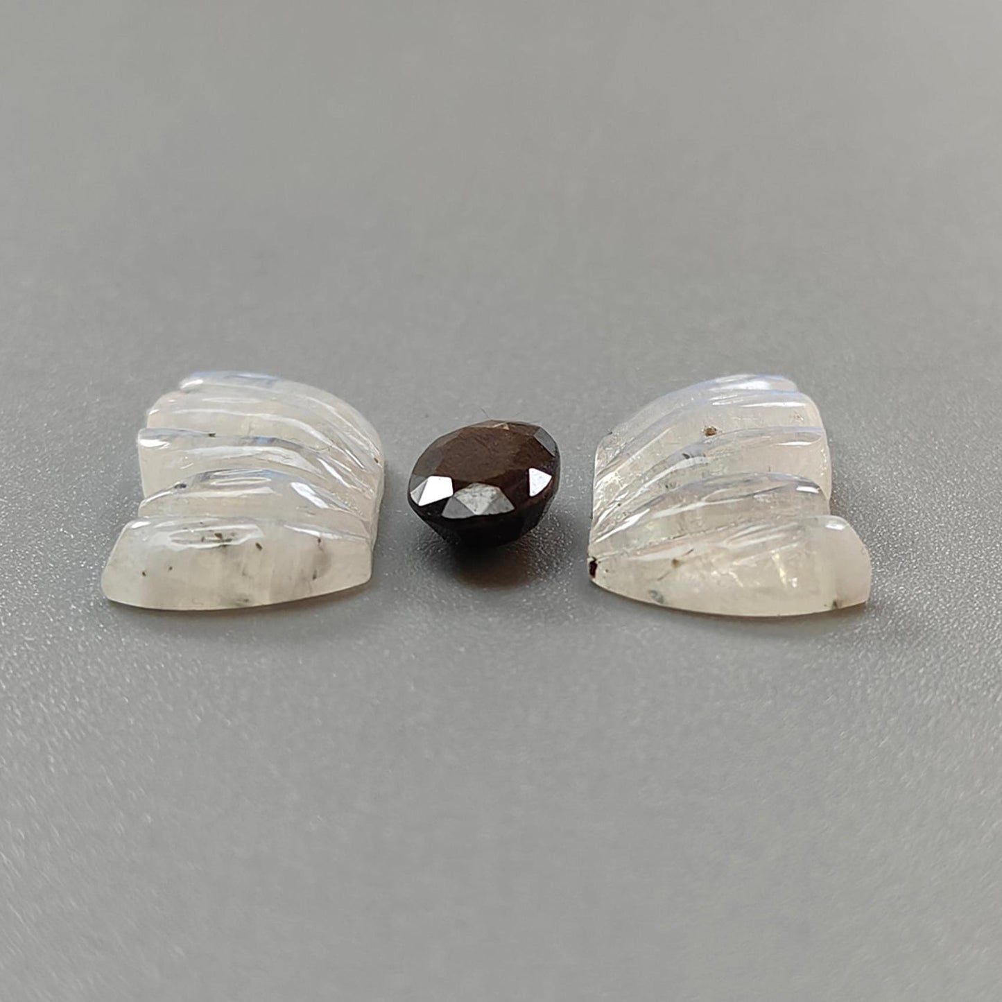 Rainbow Moonstone Gemstone Carving: 16.00cts Natural Untreated Moonstone & Golden Sapphire Hand Carved Butterfly, Oval Cut 20*11mm 3pcs Set