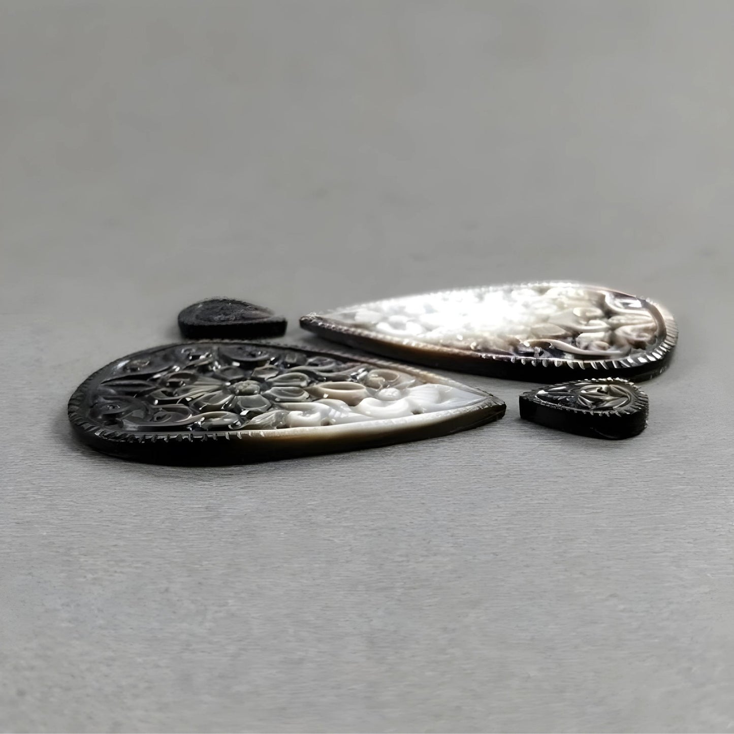 intaglio in madreperla