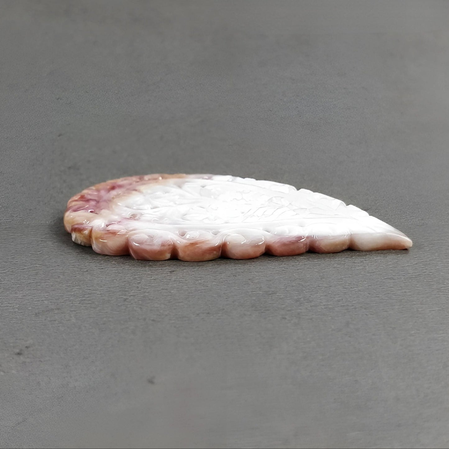 intaglio in madreperla