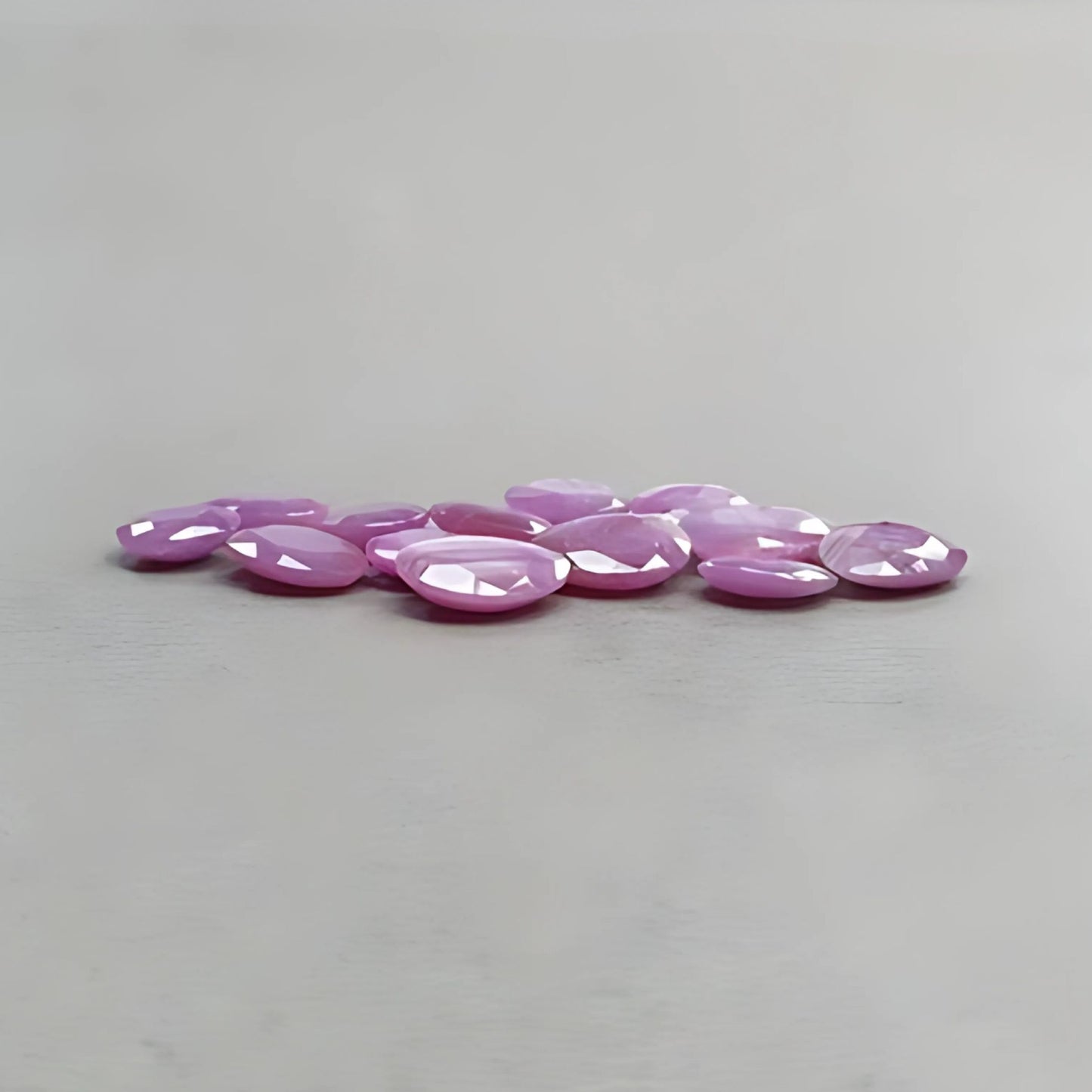 ياقوت أزرق مقطوع بشكل فاخر