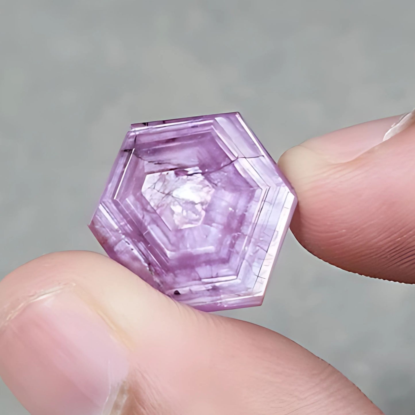 宝飾品用のサファイア