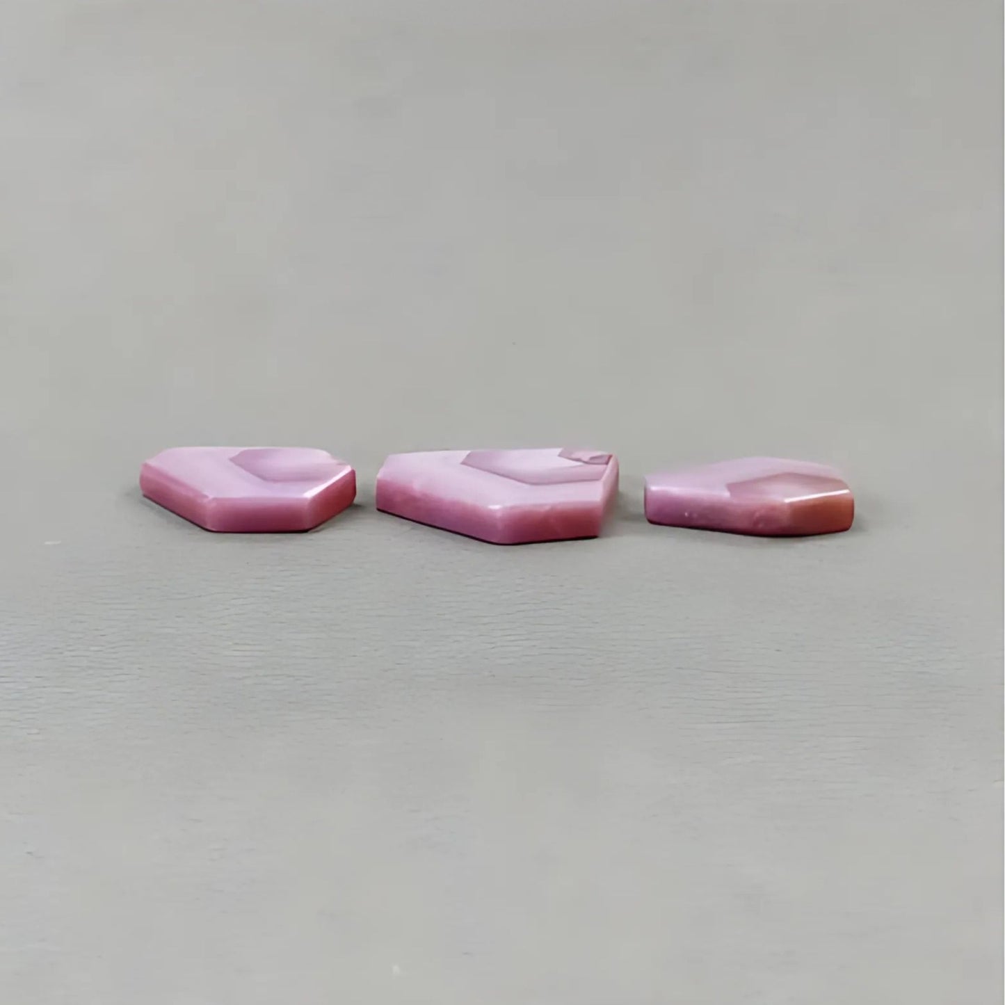 saphir rose, pierre précieuse naturelle non traitée