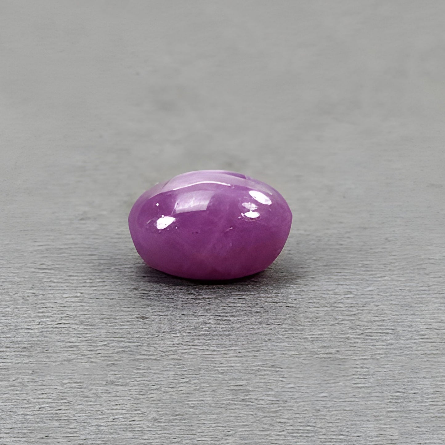 rubis étoilé, pierre précieuse naturelle non traitée