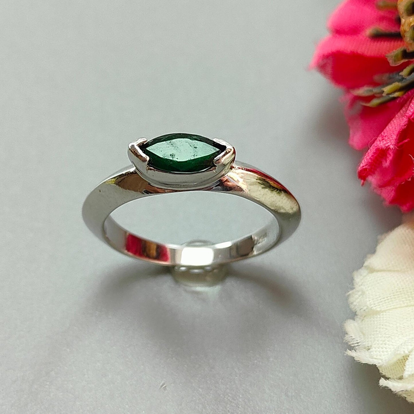 Emerald Faceted Silver Ring: 2.75gms Natural Untreated Emerald Marquise Faceted Cut 925 Sterling Silver Bezel Set Ring 7.25 US