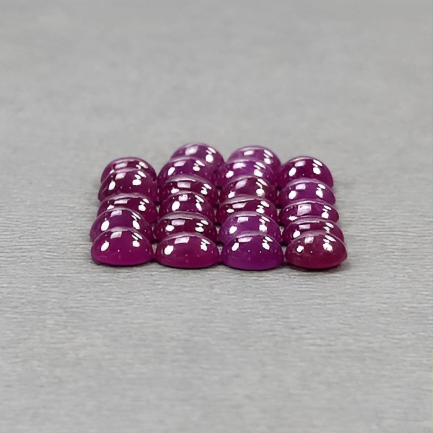 天然ルビーカボション