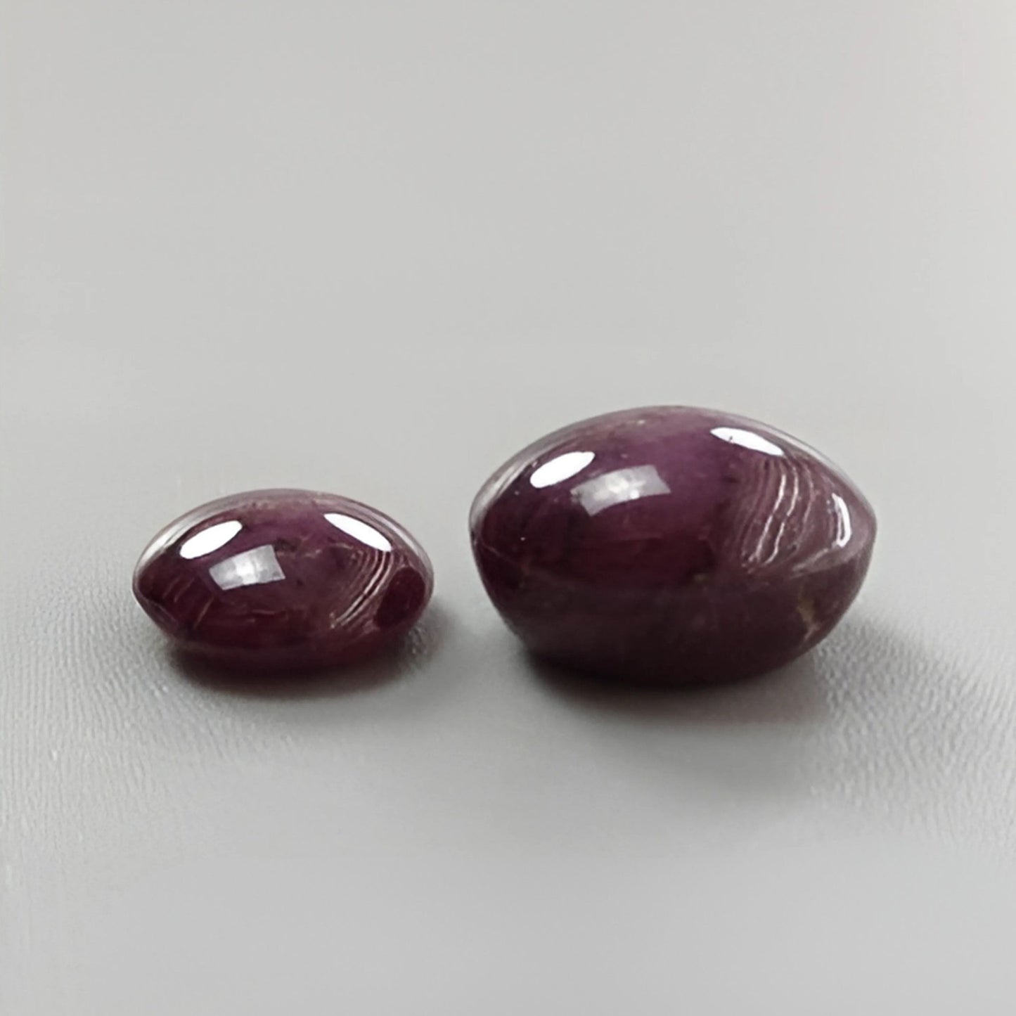 17.40cts Natural Untreated Star Ruby Gemstone Oval & Round Shape Cabochon 10mm - 13*11mm 2pcs Set