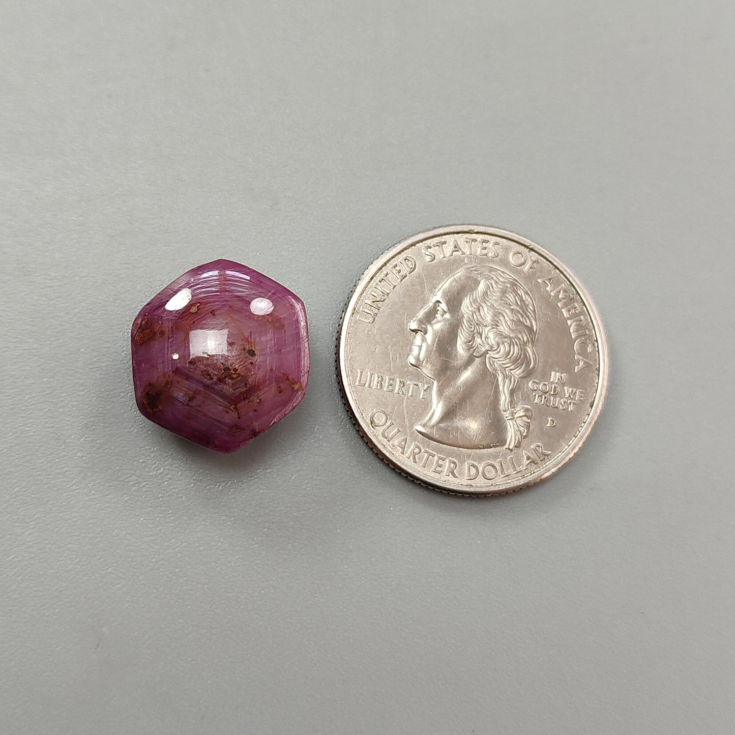 レッドスタールビー六角形カボション