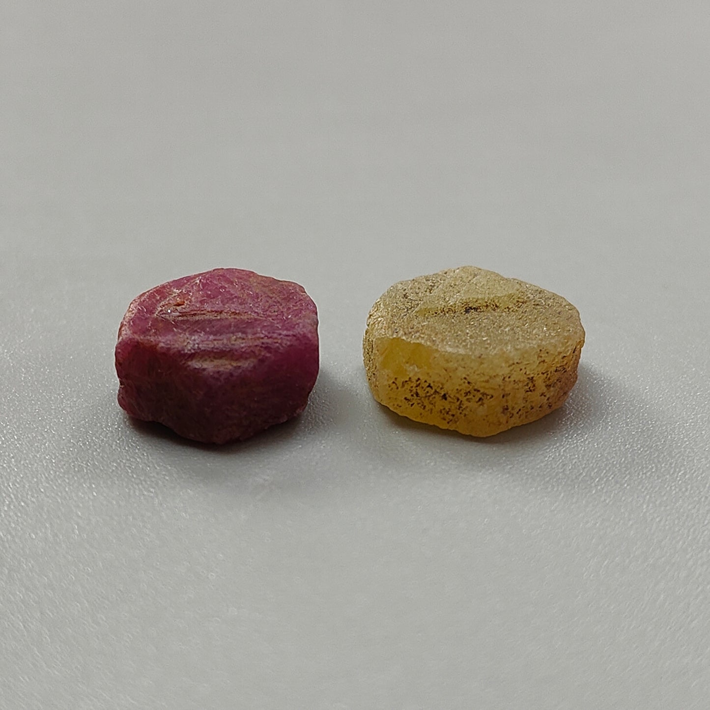 天然ルビー、イエローサファイア