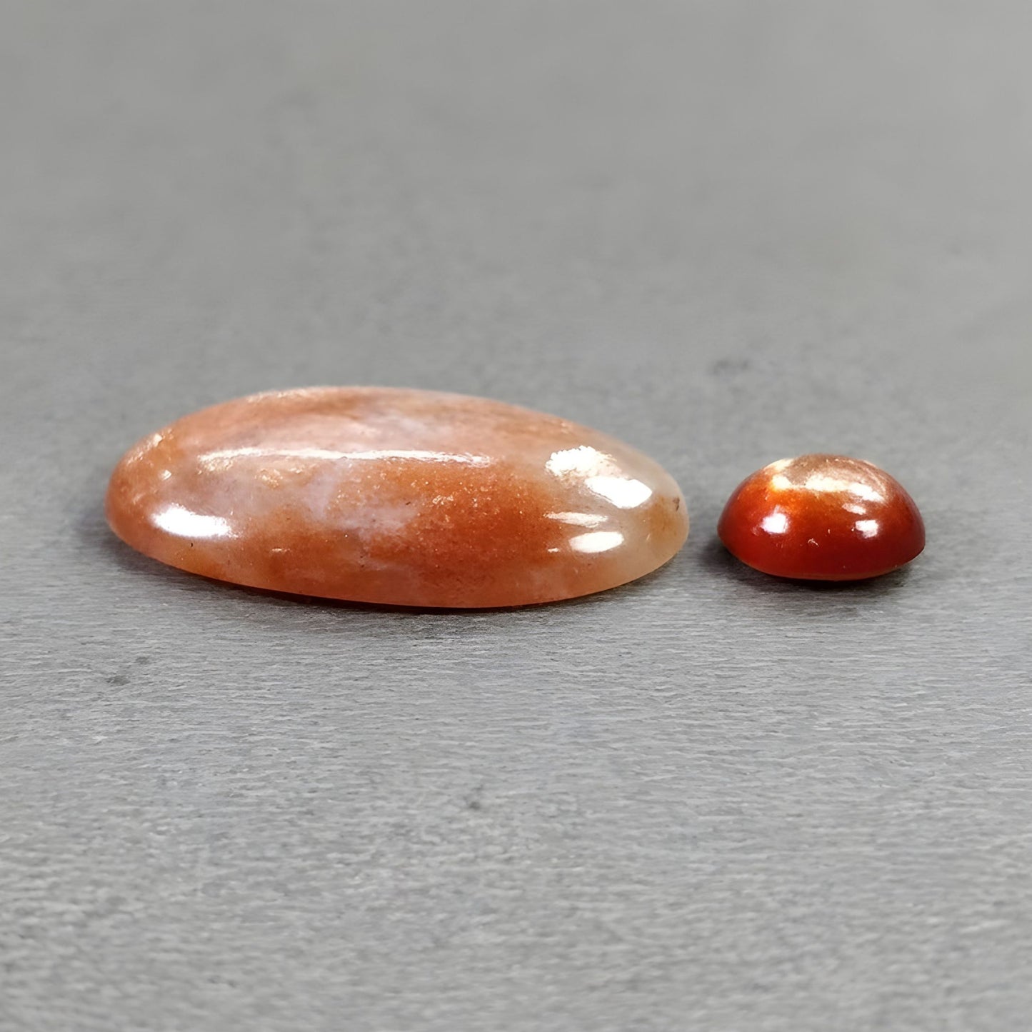 日光石凸面宝石