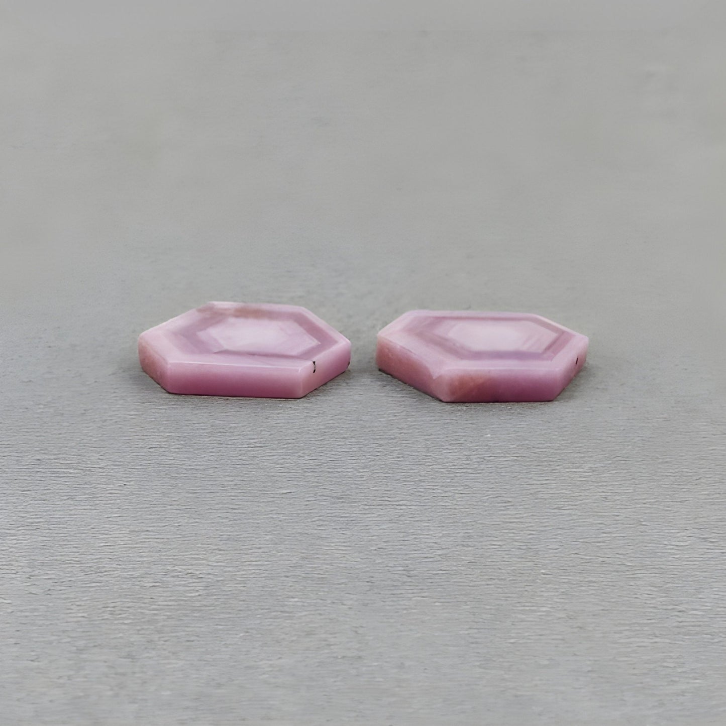 天然未经处理的粉红色蓝宝石