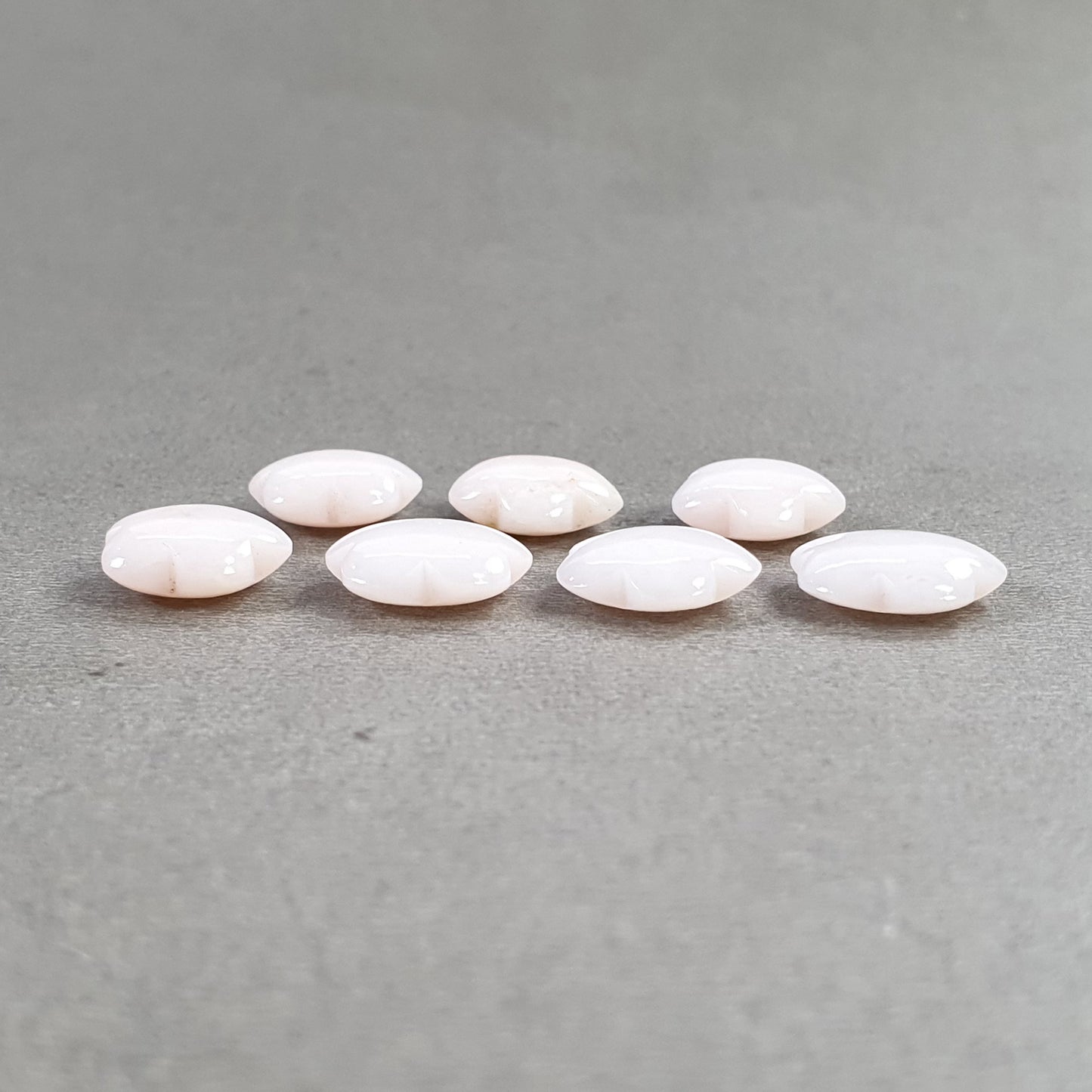 PINK OPAL Gemstone Carving : 21.95cts Natural Untreated Unheated Opal Hand Carved Flower 21.95mm 7pcs