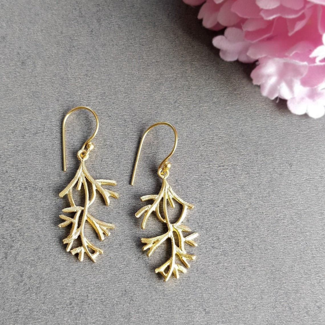 Handmade Brass Earring : 3.5*2 CM 18k Gold Plated 8.00GMS Brass Boho Style Root Textured Hook Earring Gift For Her