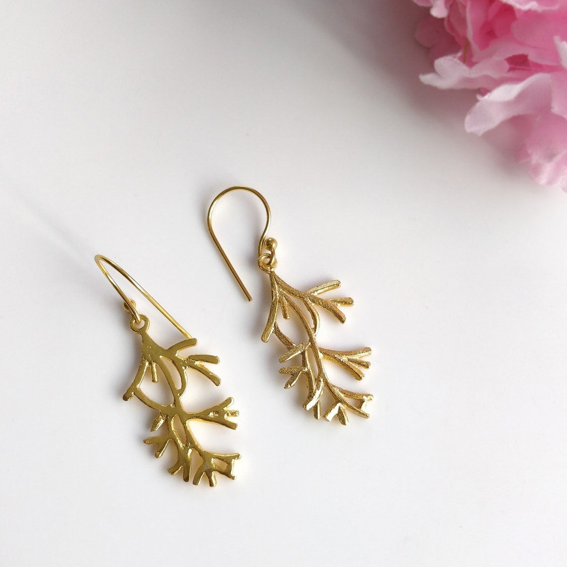 Handmade Brass Earring : 3.5*2 CM 18k Gold Plated 8.00GMS Brass Boho Style Root Textured Hook Earring Gift For Her