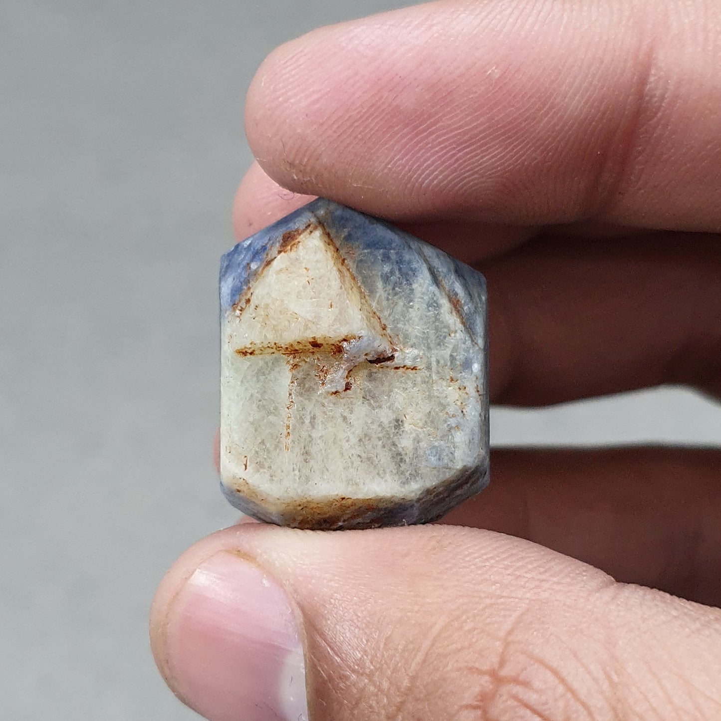 RECORD KEEPER Blue SAPPHIRE Gemstone Crystal: 100.95cts Natural Unheated Triangle Formative Sapphire Rough Specimen 26.5*19.5mm