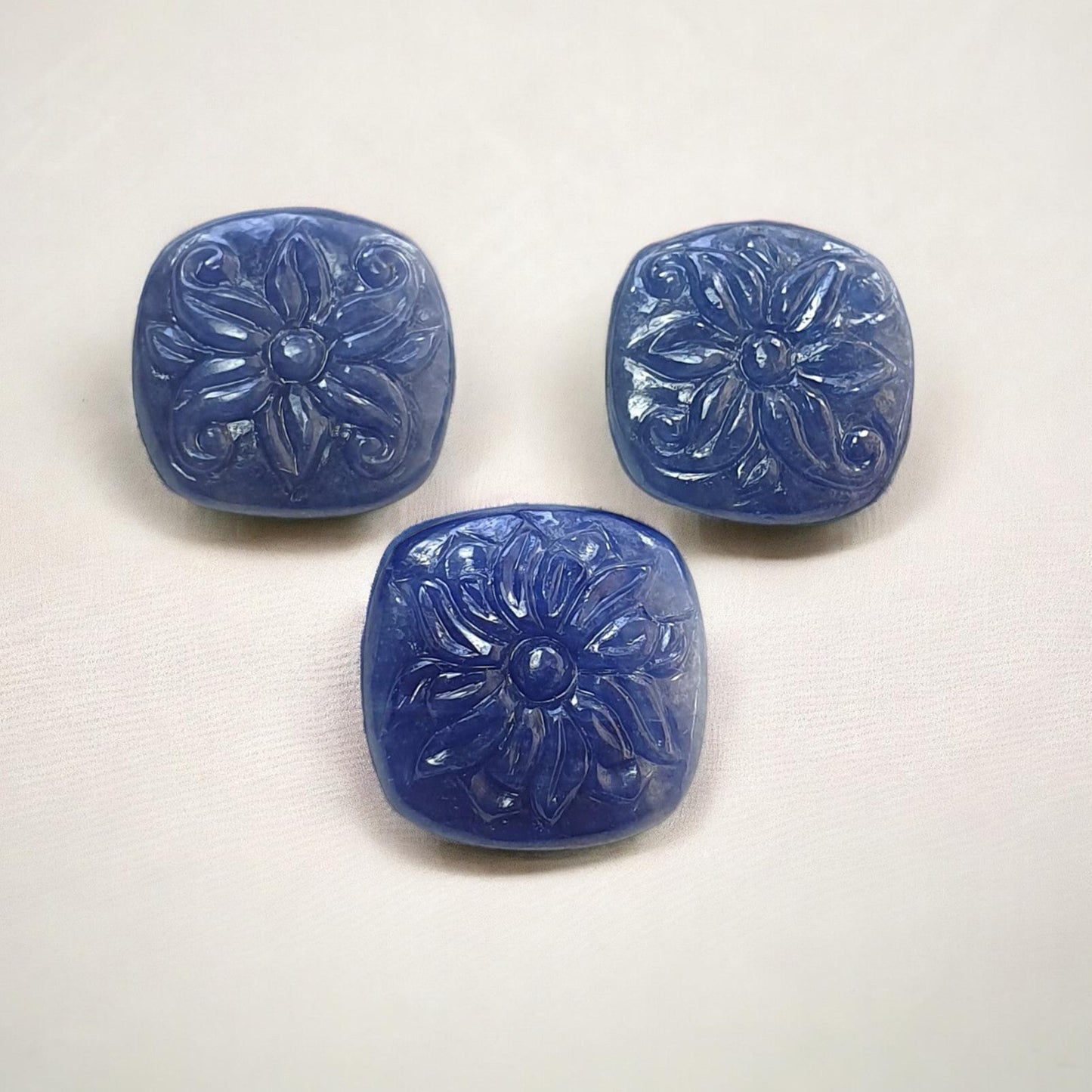 Blue Sapphire Gemstone Carving : 45.00cts Natural Untreated Unheated Sapphire Hand Carved Cushion Shape 16*18mm - 17*19mm 3pcs