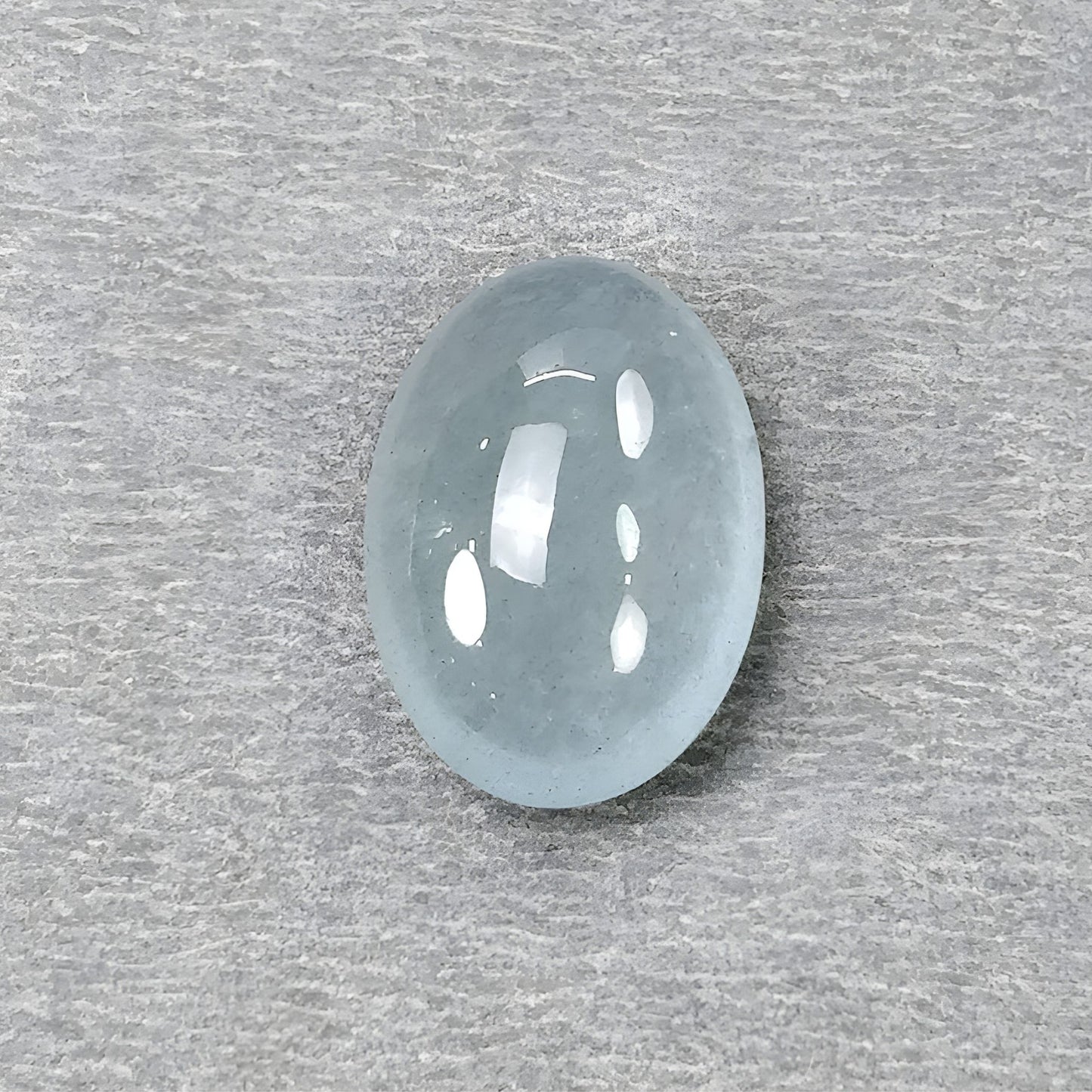 用于制作吊坠的海蓝宝石