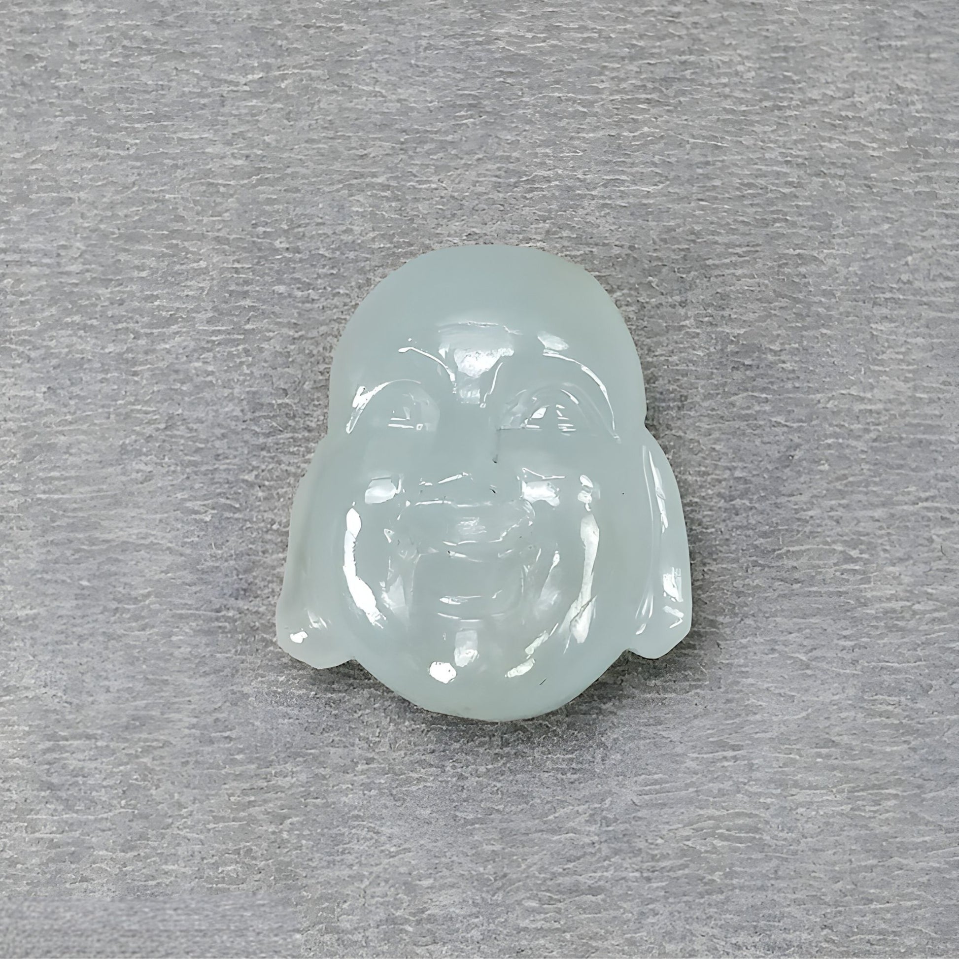 アクアマリンの仏陀の顔