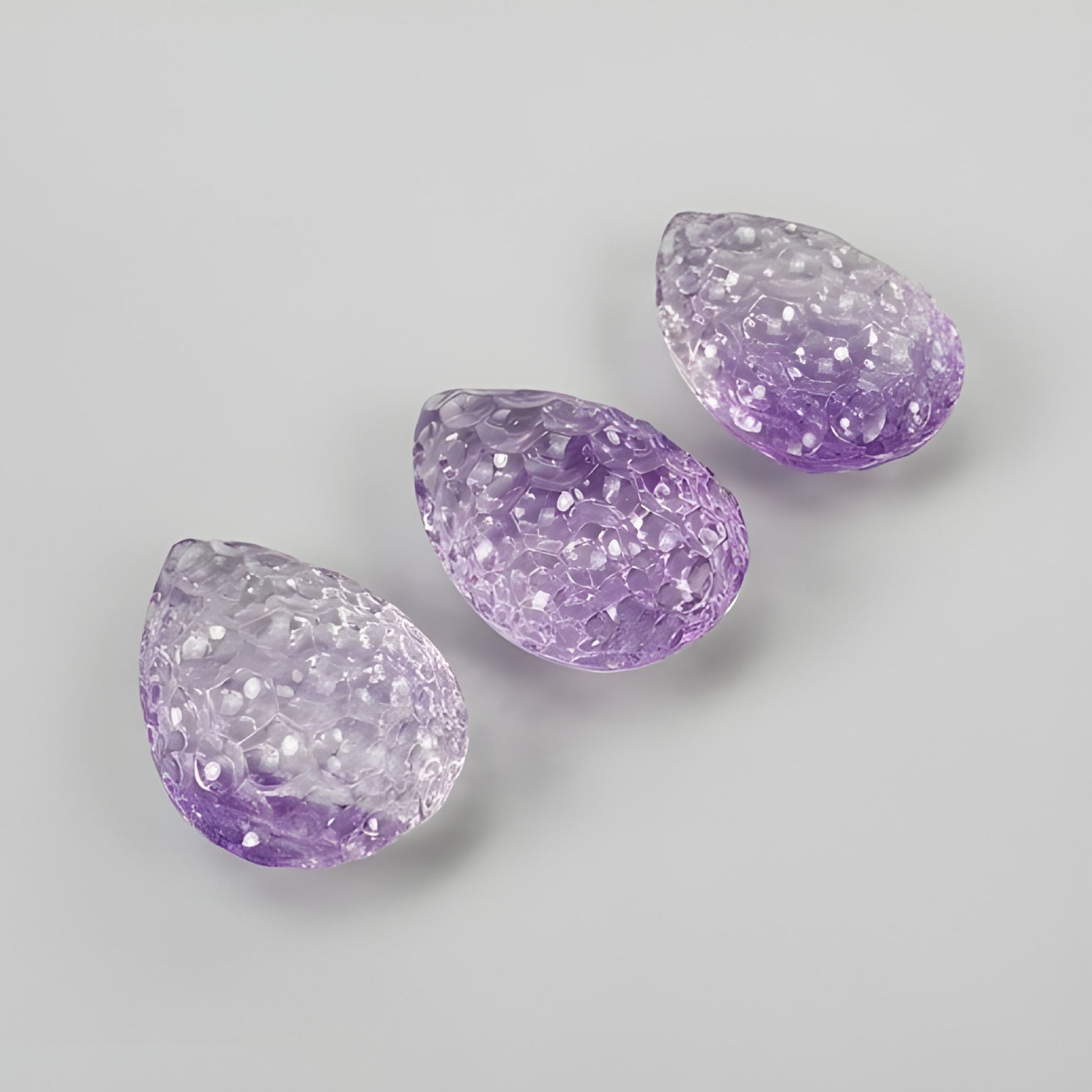 アメジストの彫刻