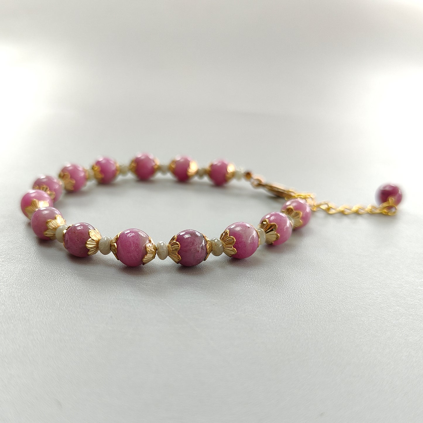 Zoisite Ruby & Chrysoberyl Cat's Eye Beads Bracelet: 71.60cts Natural Untreated Zoisite Ruby Round Plain Brass Bracelet 4mm - 7mm 6.30"