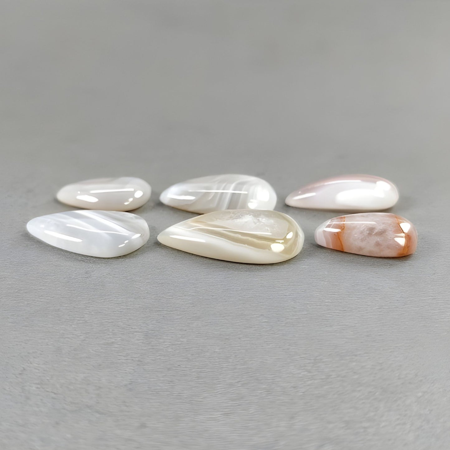 gemma di agata a cabochon