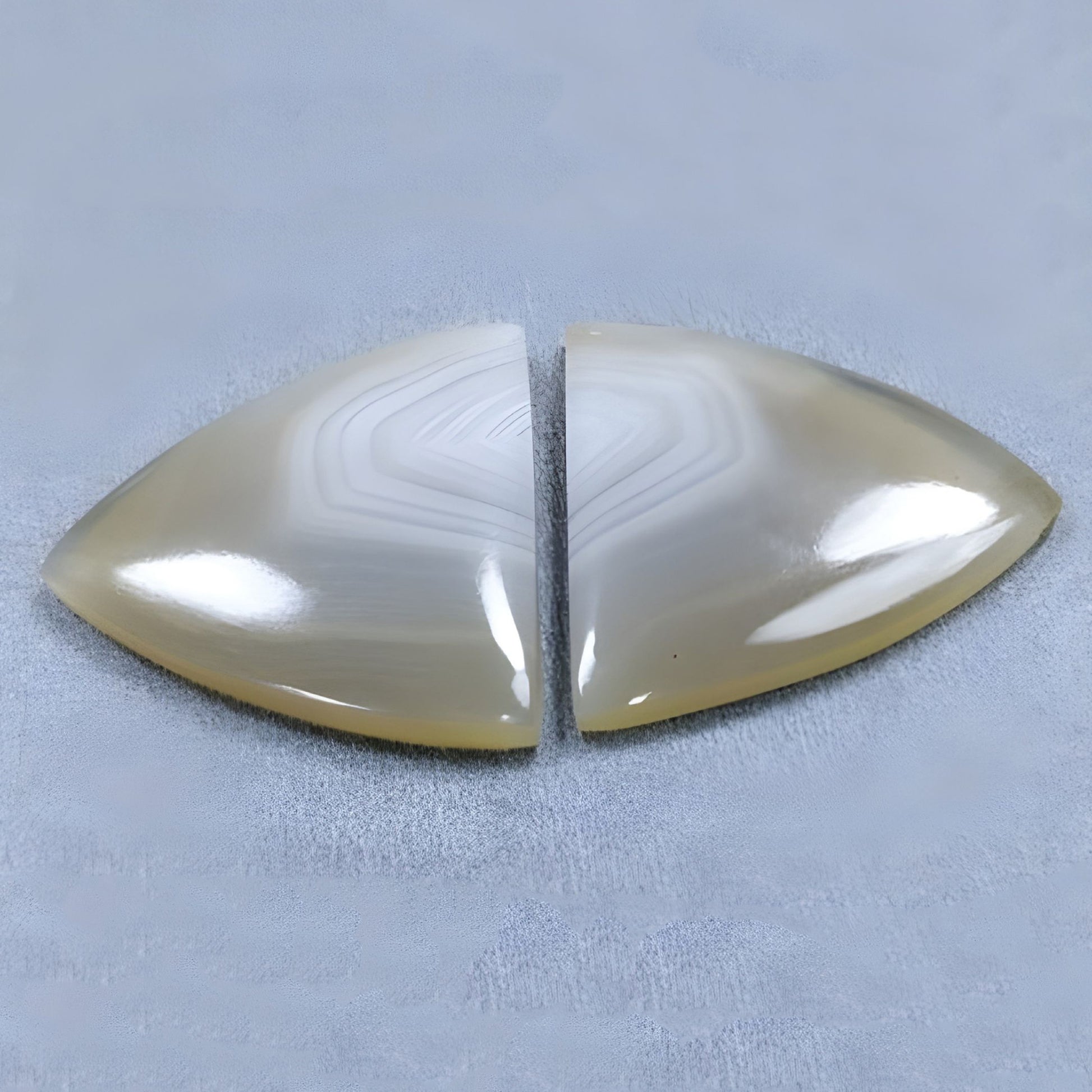 pietra preziosa di agata naturale