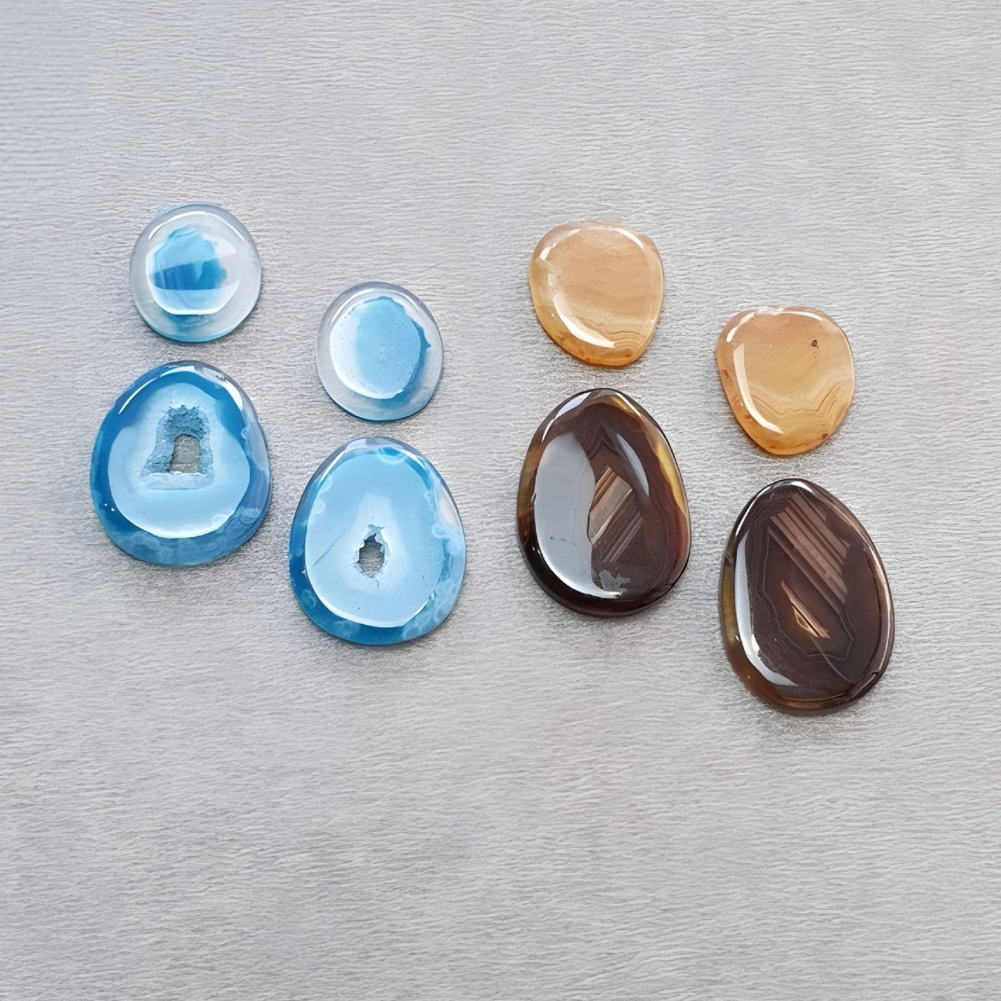 agata, pietra preziosa cabochon di opale