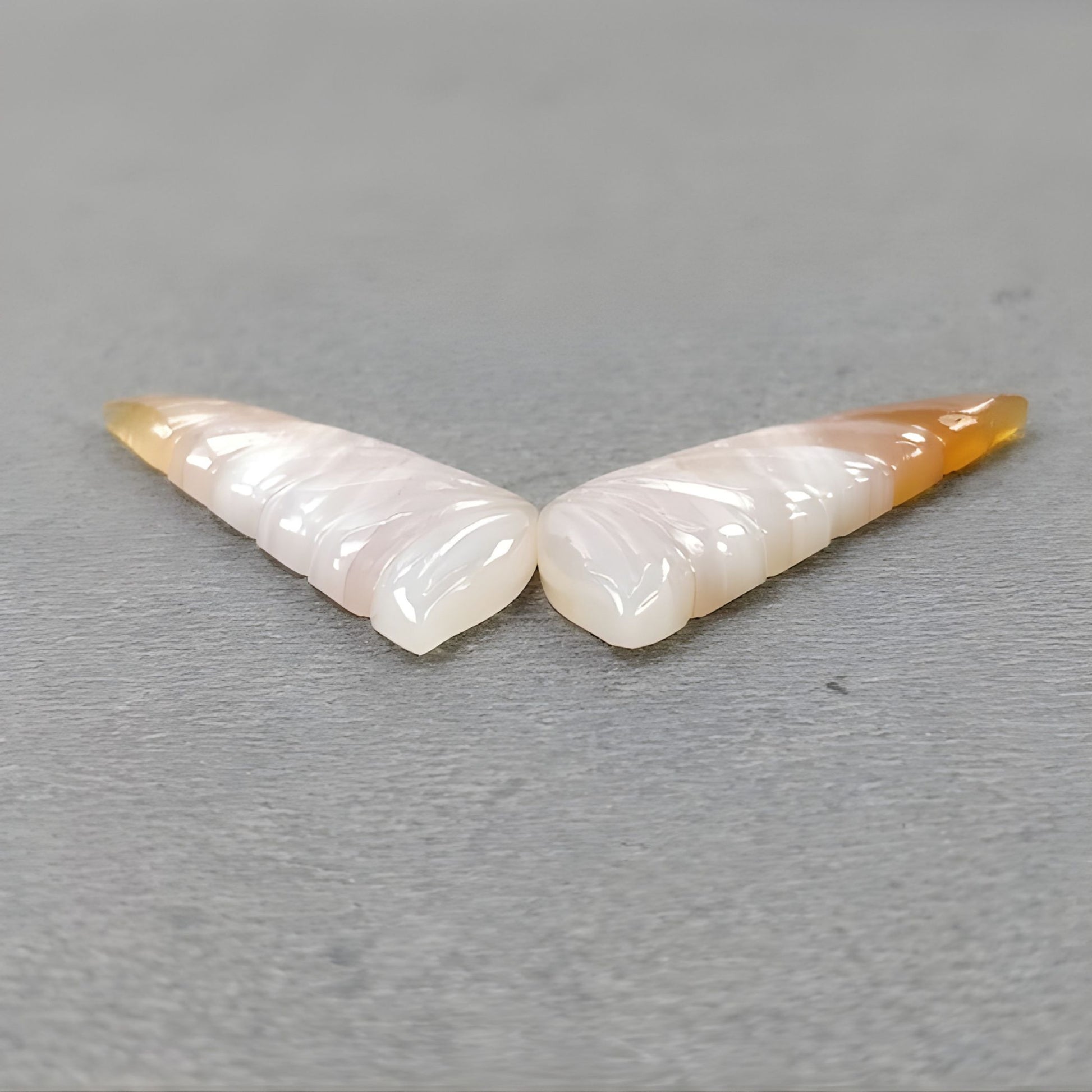 玛瑙蝴蝶雕刻