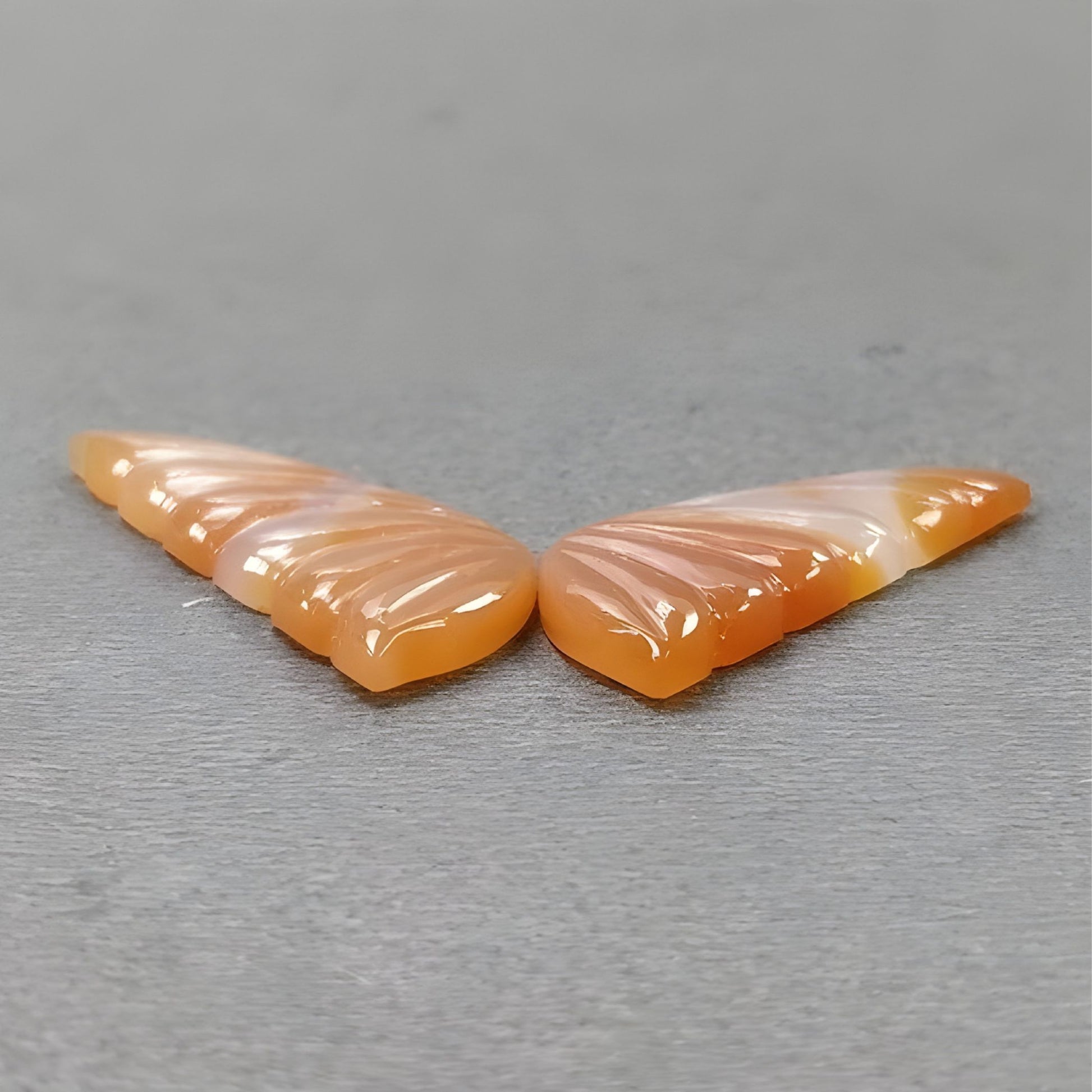 蝴蝶玛瑙雕刻