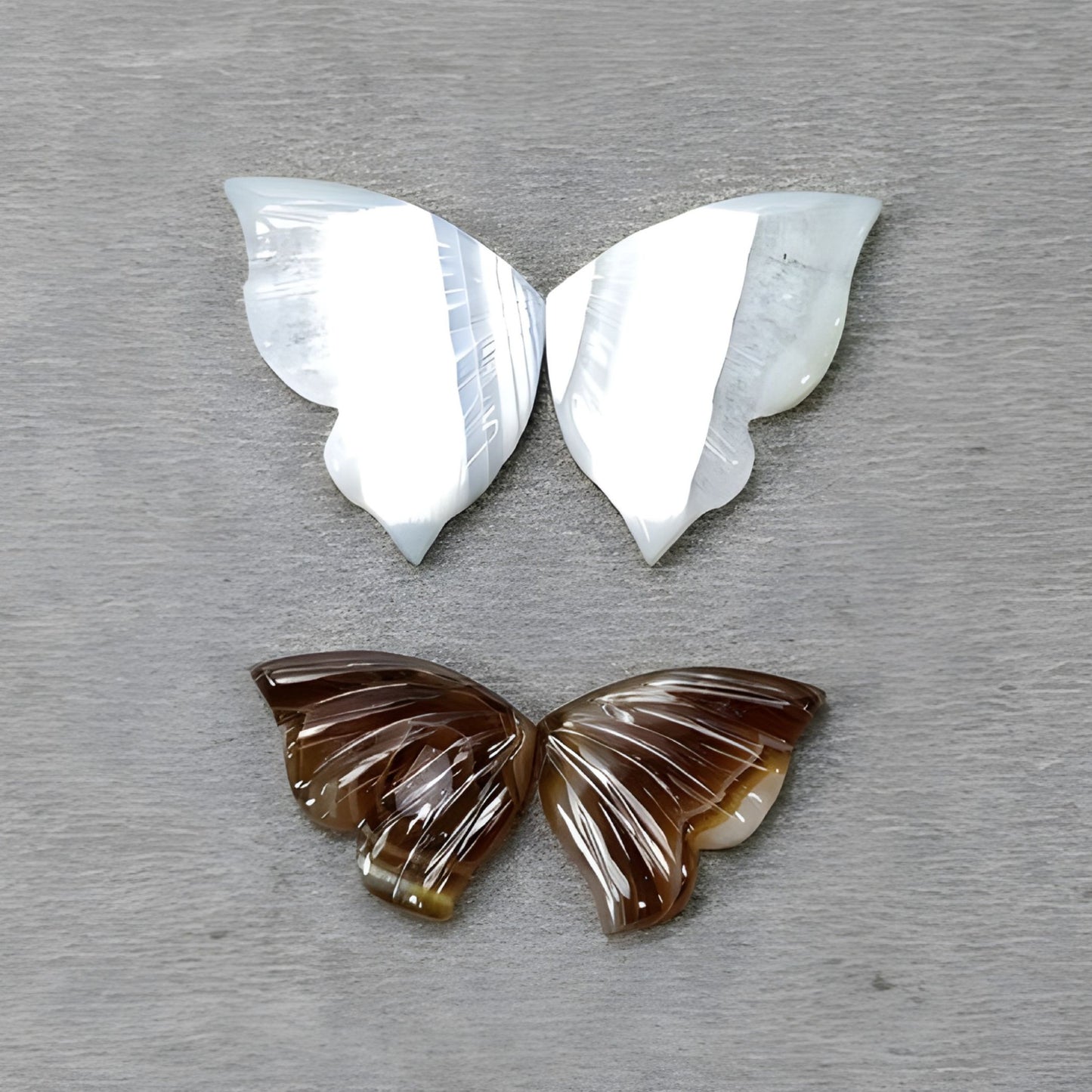 Talla de mariposa de ágata