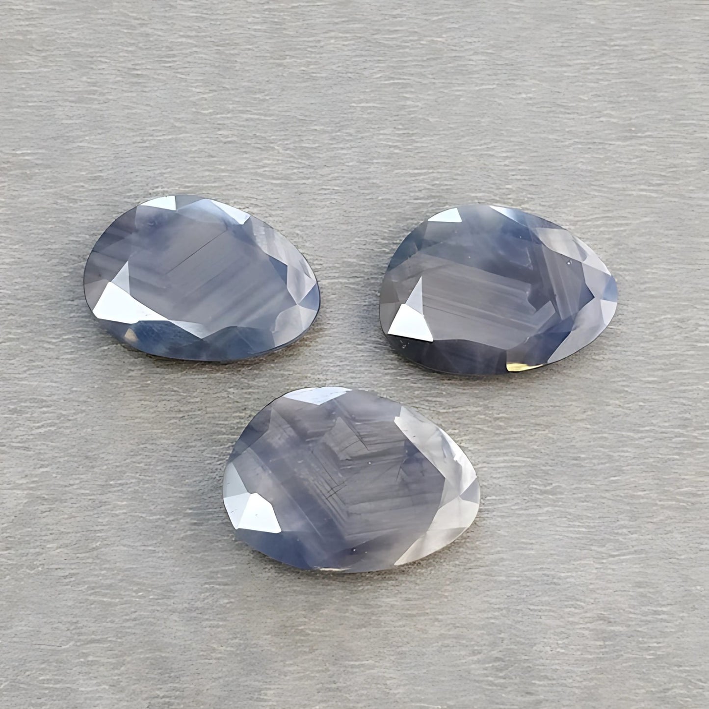 宝飾品用のサファイア