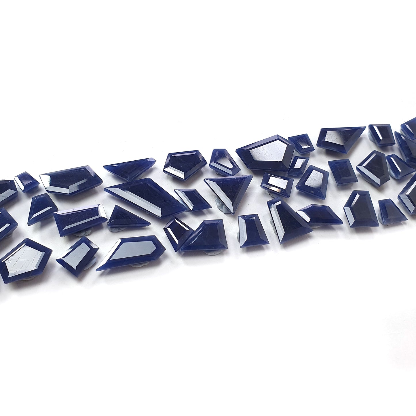 Blauer Saphir-Edelstein