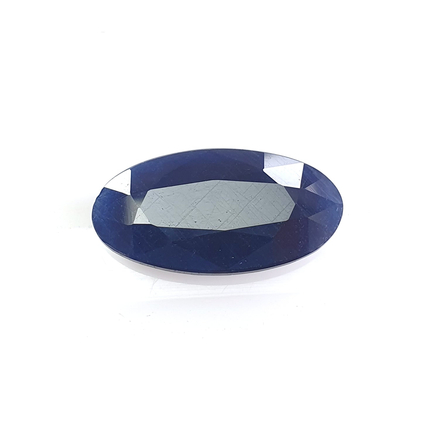 unbehandelter blauer Saphir
