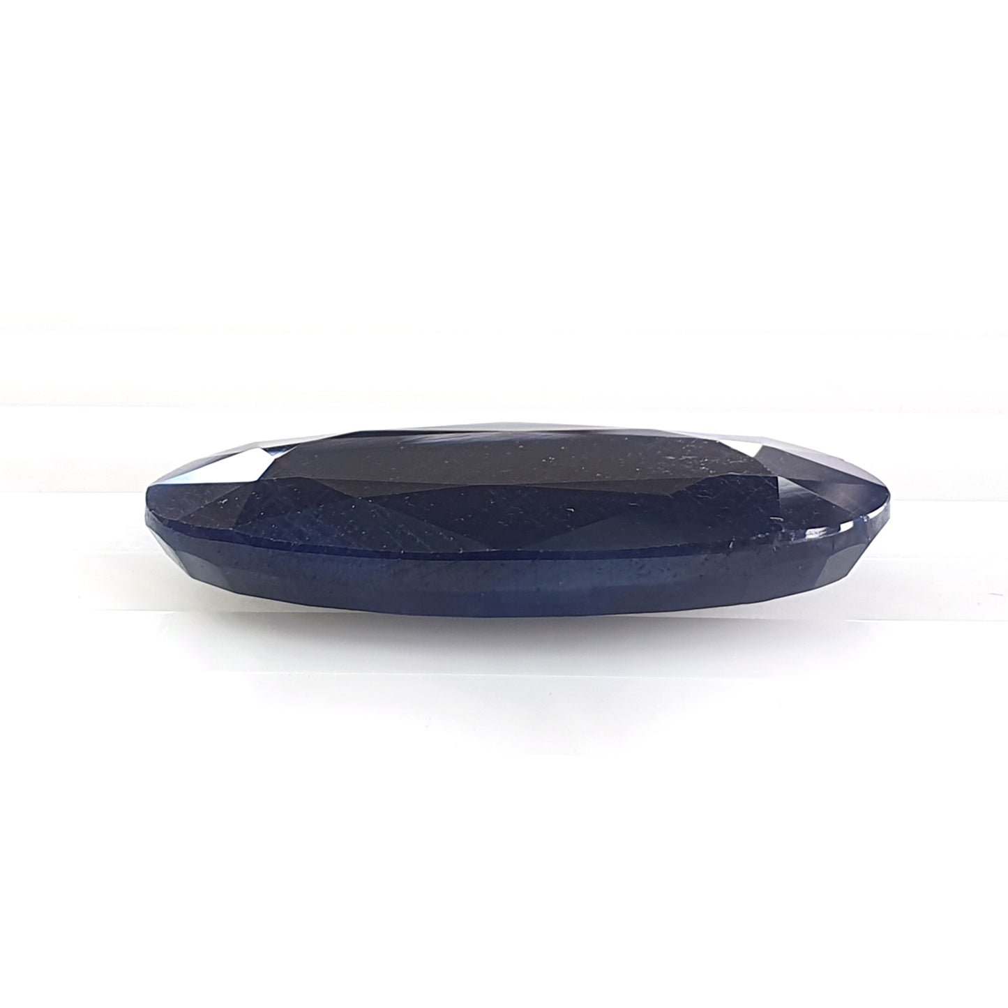 facettierter Saphir