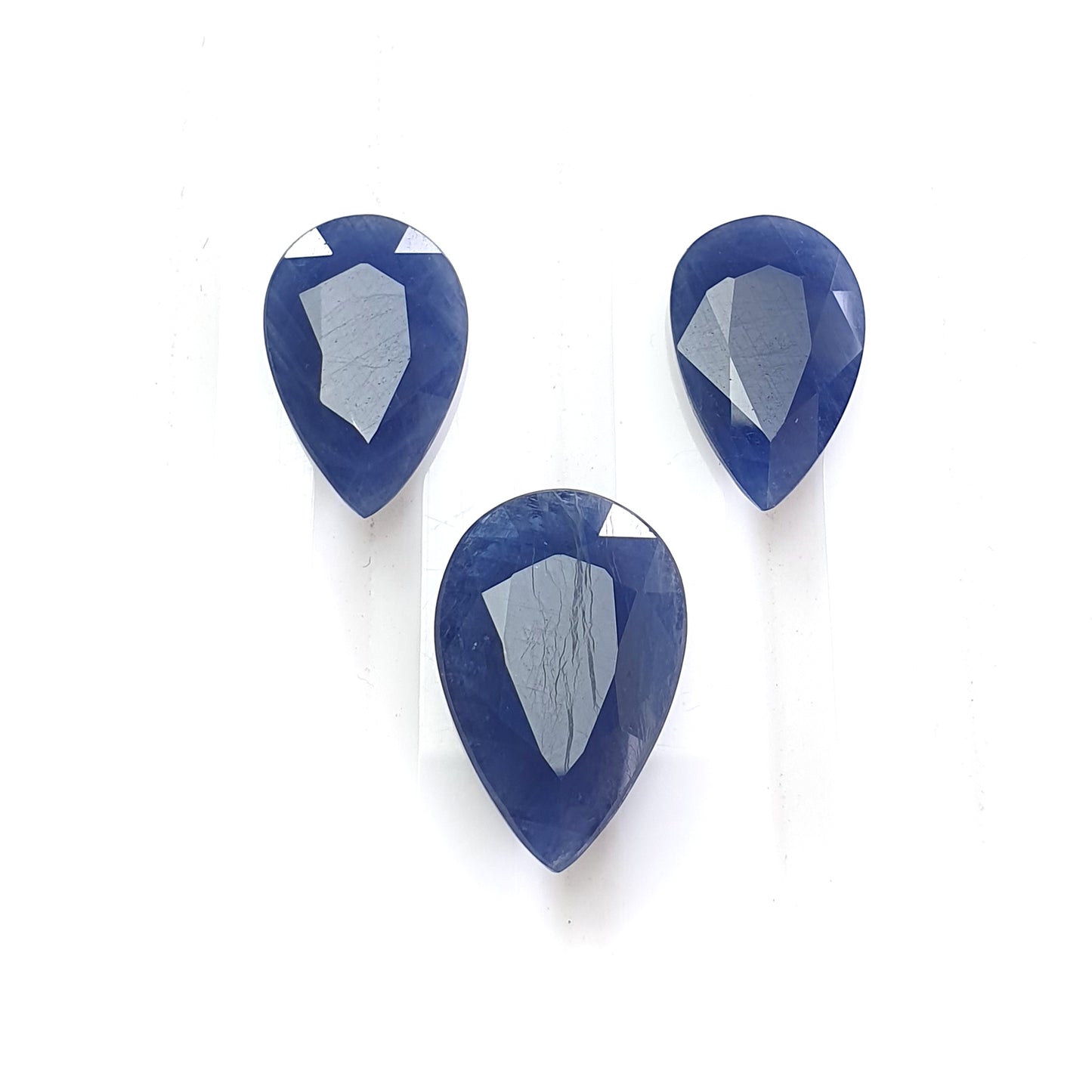zaffiro blu per gioielli