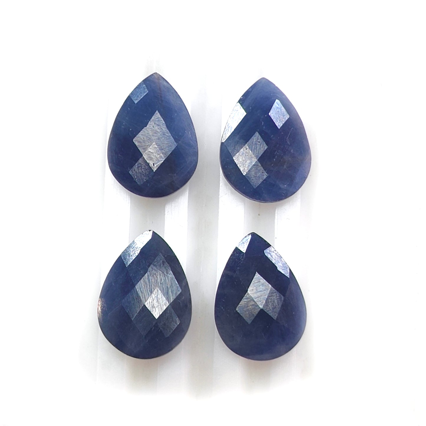 blue sapphire chceker cut gemstone